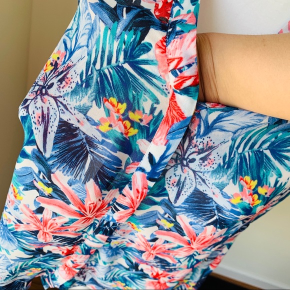 H&M Sleeveless Floral Blouse - Picture 5 of 7